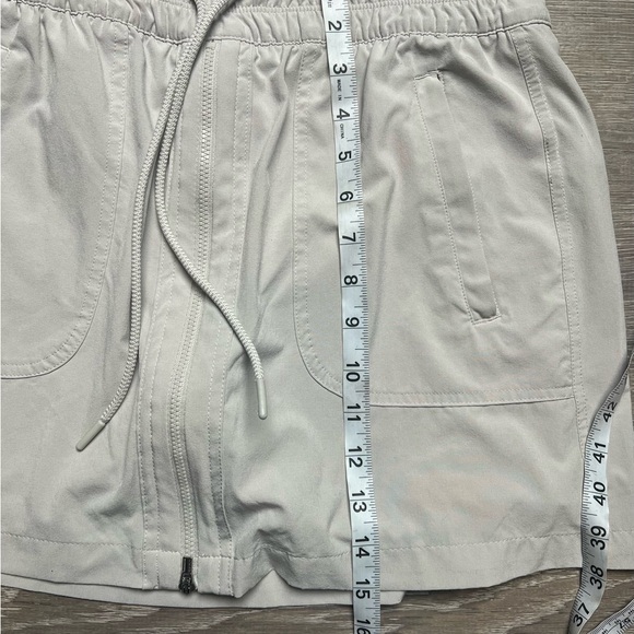 Athleta Expedition Skort- 8 - Picture 4 of 8
